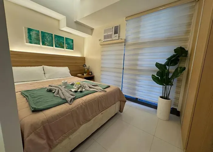 Staycation In Mckinley Walking Distance To Venice Mall * Manila